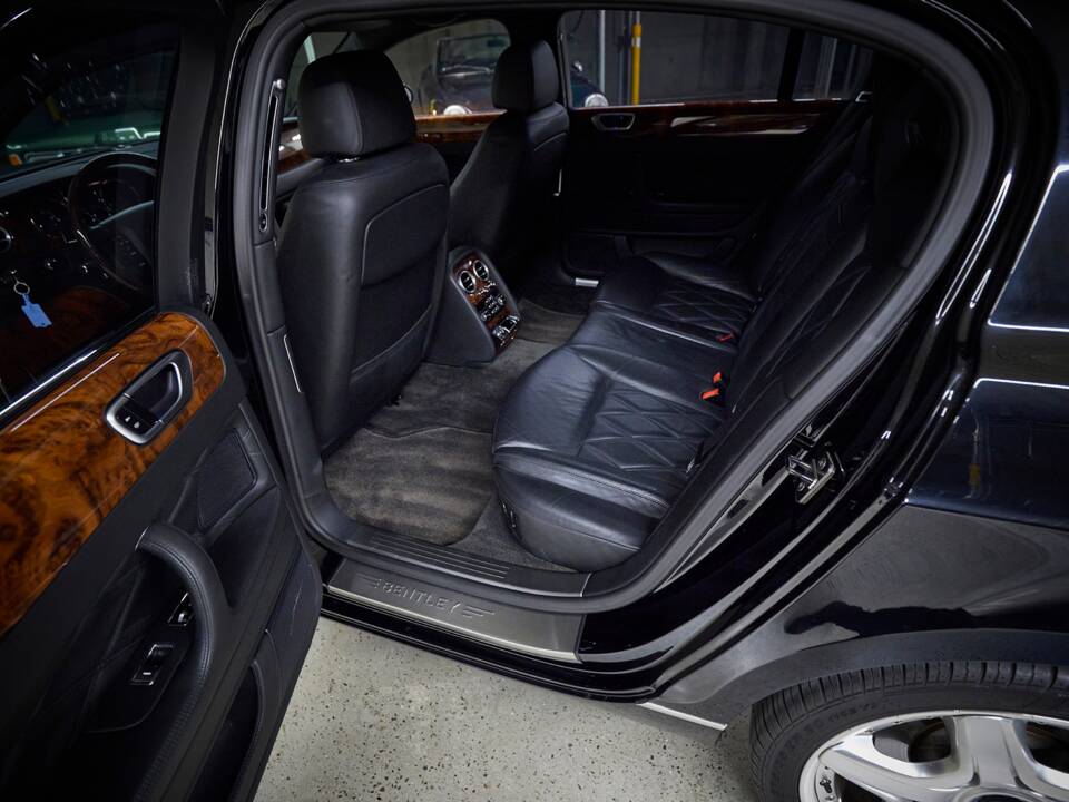 Image 71/100 of Bentley Continental Flying Spur (2008)