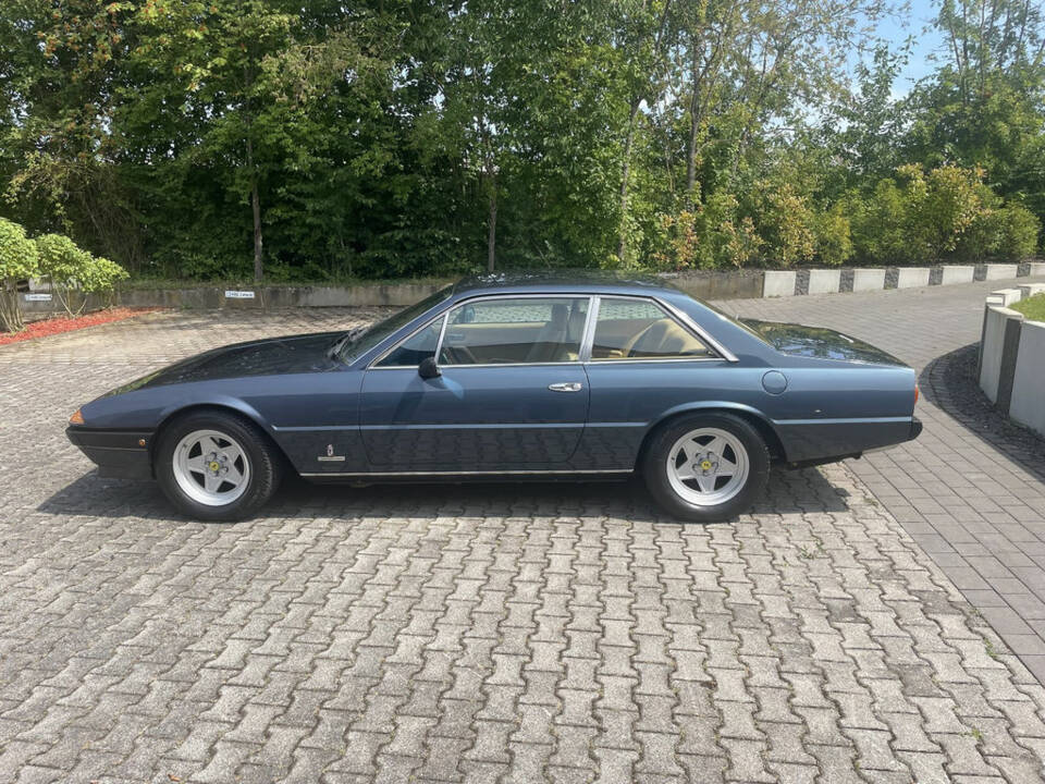 Afbeelding 3/8 van Ferrari 400i (1984)