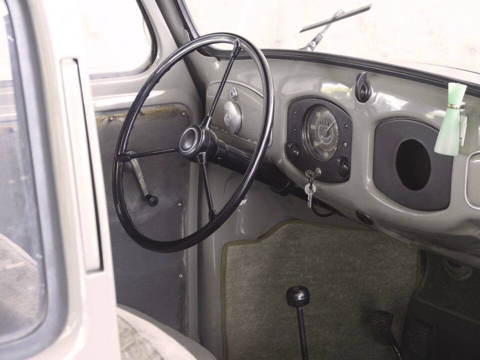 Bild 34/50 von Volkswagen Käfer 1100 Standard (Brezel) (1951)