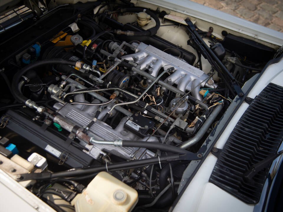 Image 25/39 of Jaguar XJS 5.3 V12 (1989)