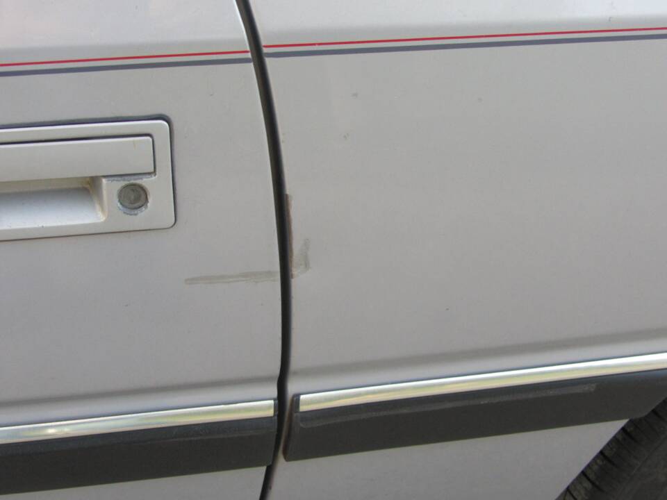 Bild 15/15 von Chrysler Le Baron 3.0 (1994)