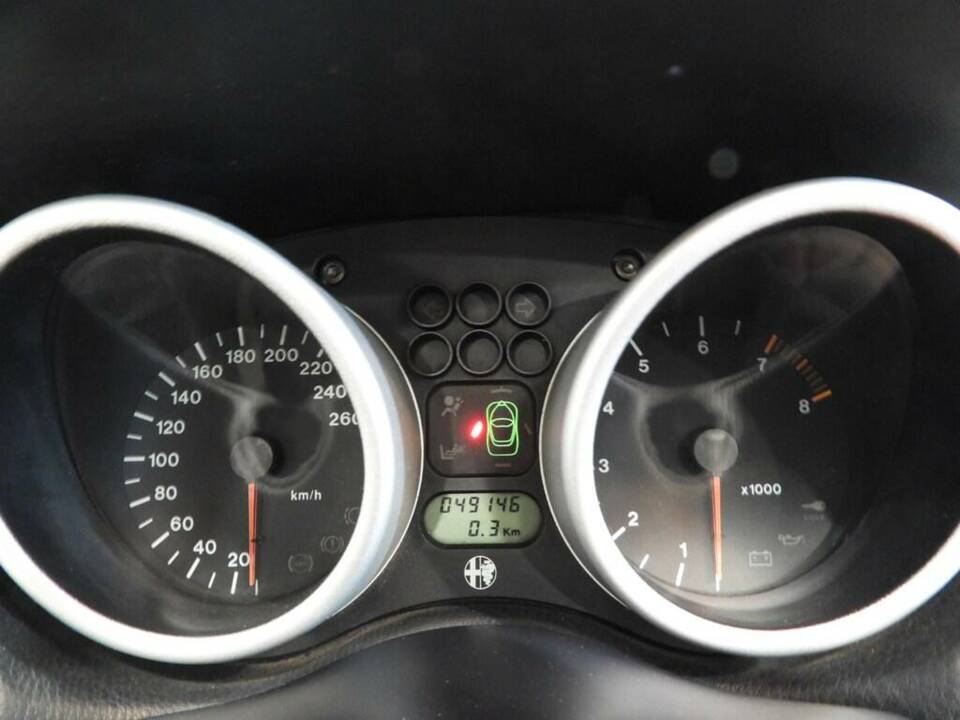 Immagine 7/14 di Alfa Romeo Spider 1.8 Twin Spark (2001)