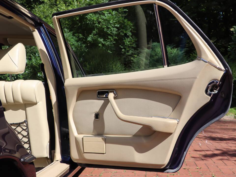 Image 42/57 de Mercedes-Benz 450 SEL 6,9 (1977)
