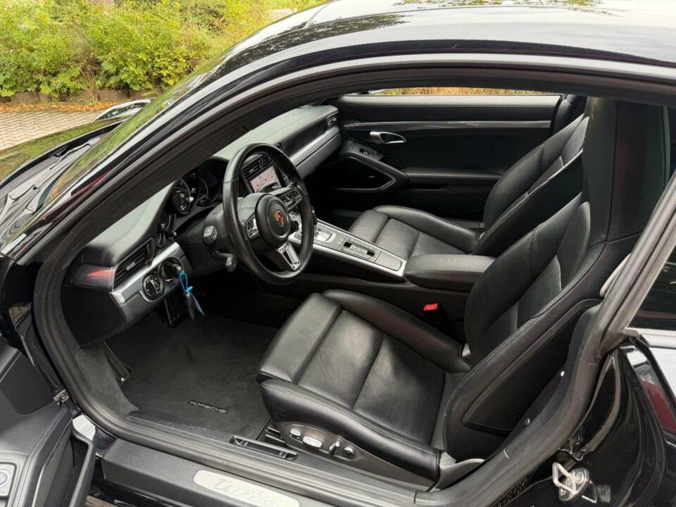 Bild 15/39 von Porsche 911 Turbo (2018)