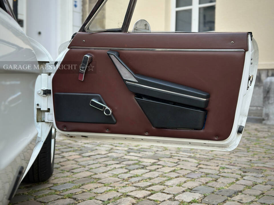 Imagen 90/98 de Alfa Romeo 2000 Spider Veloce (1981)