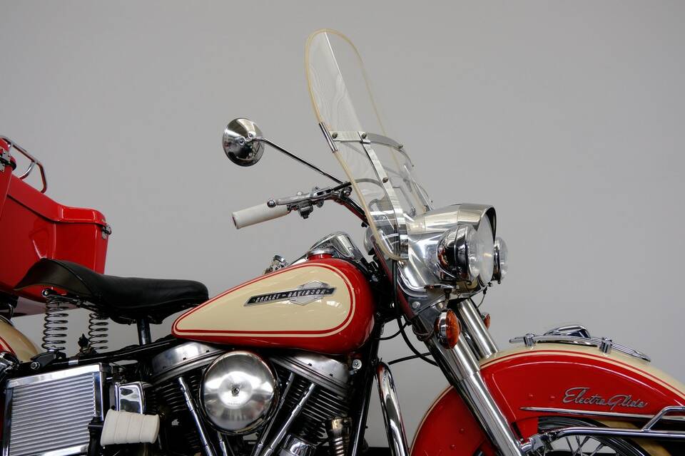 Image 4/75 of Harley-Davidson FL Panhead (1965)