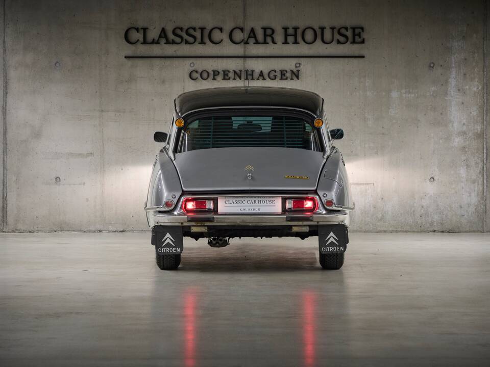 Image 15/92 of Citroën DS 23 Pallas (1975)