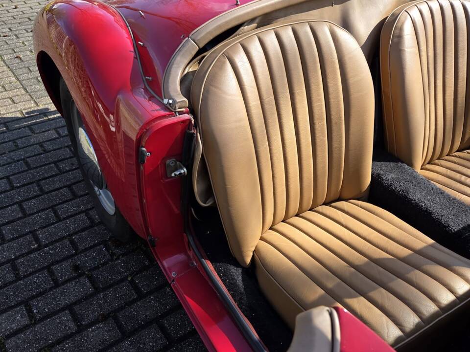 Image 15/17 of MG MGA 1500 (1959)