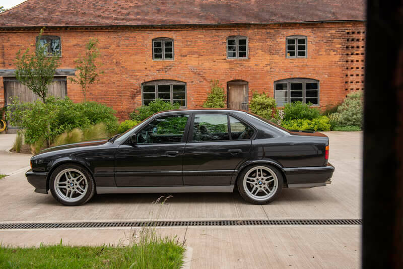 Bild 32/50 von BMW M5 (1994)