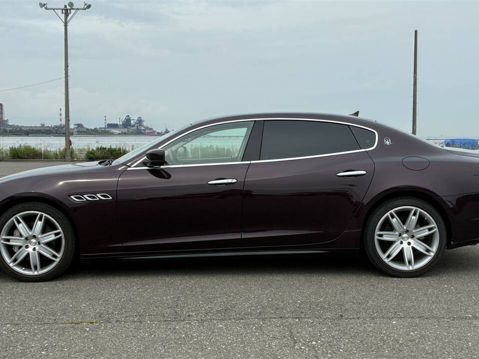 Image 8/56 of Maserati Quattroporte S (2015)