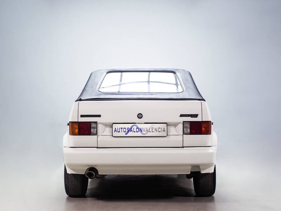 Image 12/35 de Volkswagen Golf Mk I Convertible 1.5 (1983)