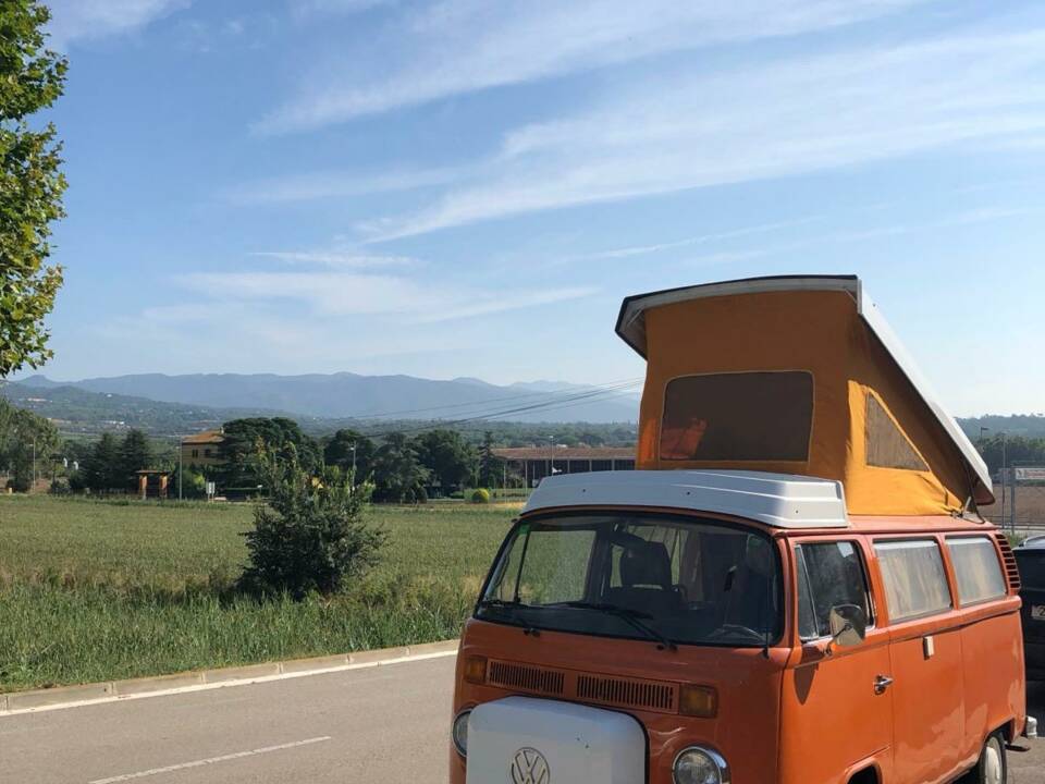 Afbeelding 3/11 van Volkswagen T2b Camper (1977)