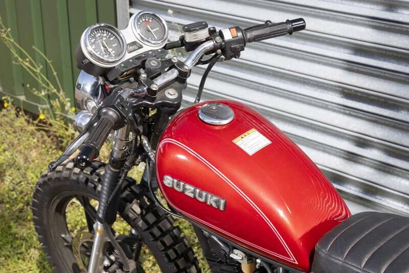 Image 5/18 of Suzuki DUMMY (1986)