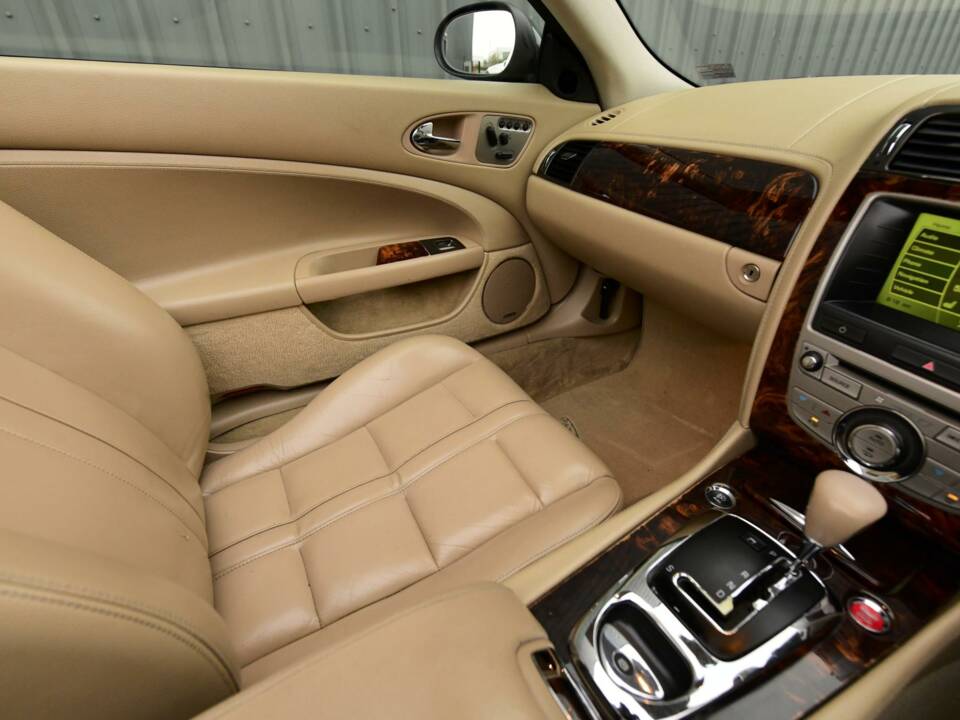 Afbeelding 30/50 van Jaguar XK 4.2 (2008)