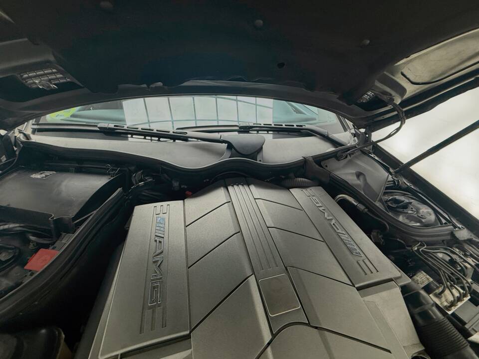 Image 16/27 of Mercedes-Benz C 55 AMG (2005)
