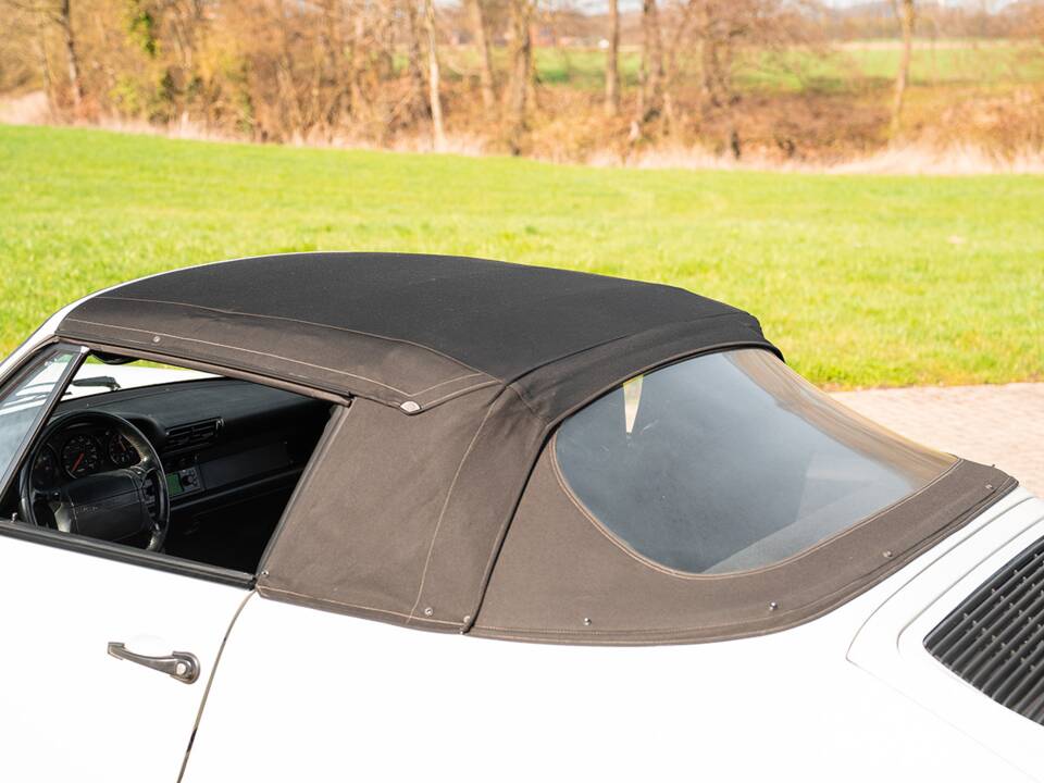 Image 45/48 of Porsche 911 Carrera 4 (1992)