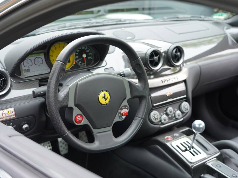 Immagine 4/10 di Ferrari 599 GTB Fiorano (2008)