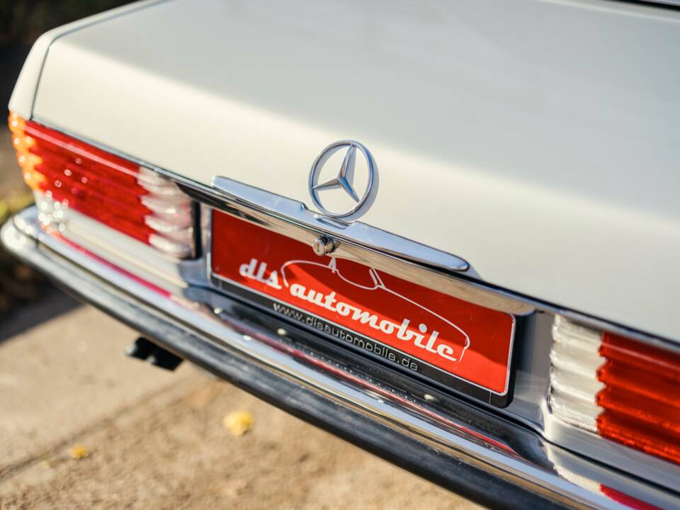 Image 31/50 of Mercedes-Benz 560 SL (1988)