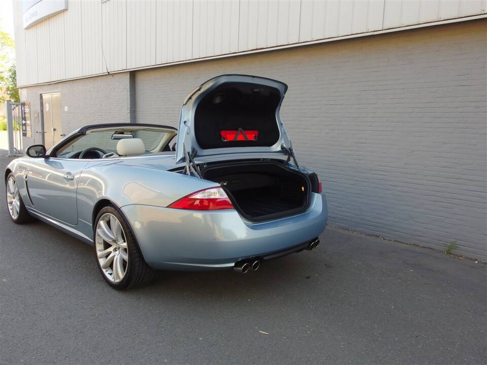 Bild 55/100 von Jaguar XKR (2008)
