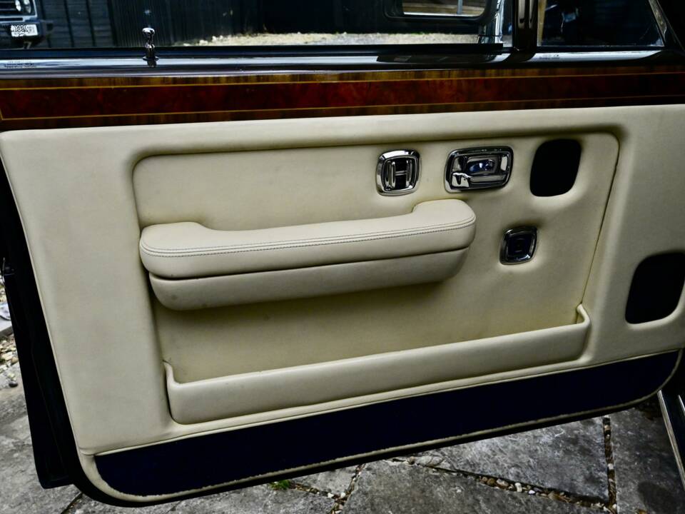Bild 43/50 von Rolls-Royce Silver Spirit II (1992)
