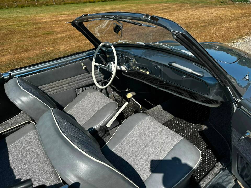 Image 37/48 of Volkswagen Karmann Ghia 1200 (1958)