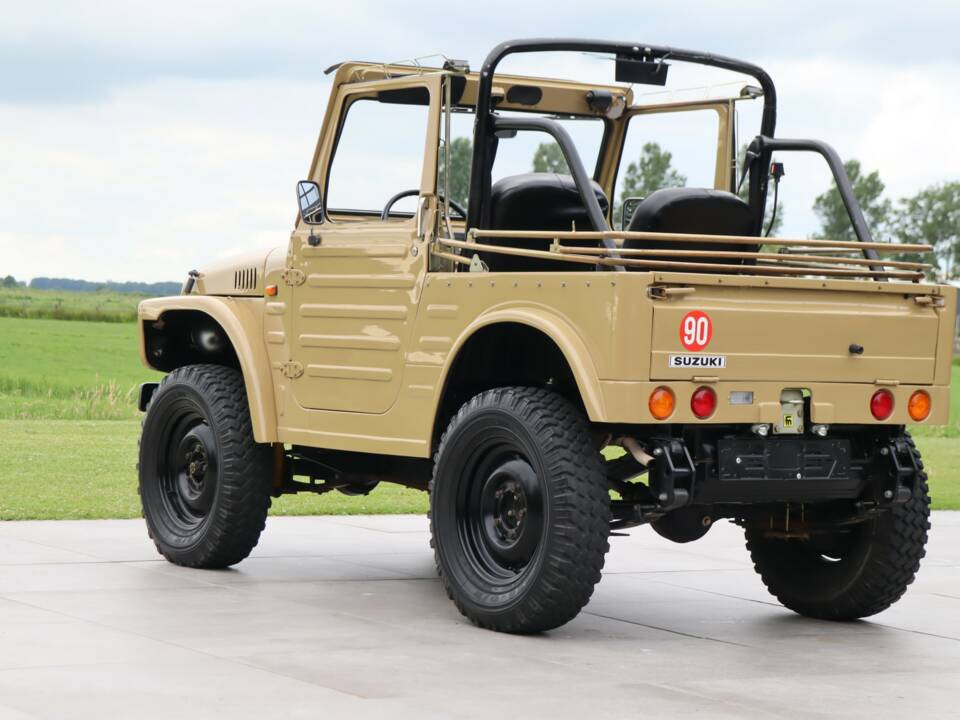 Image 2/50 de Suzuki LJ 80 (1980)