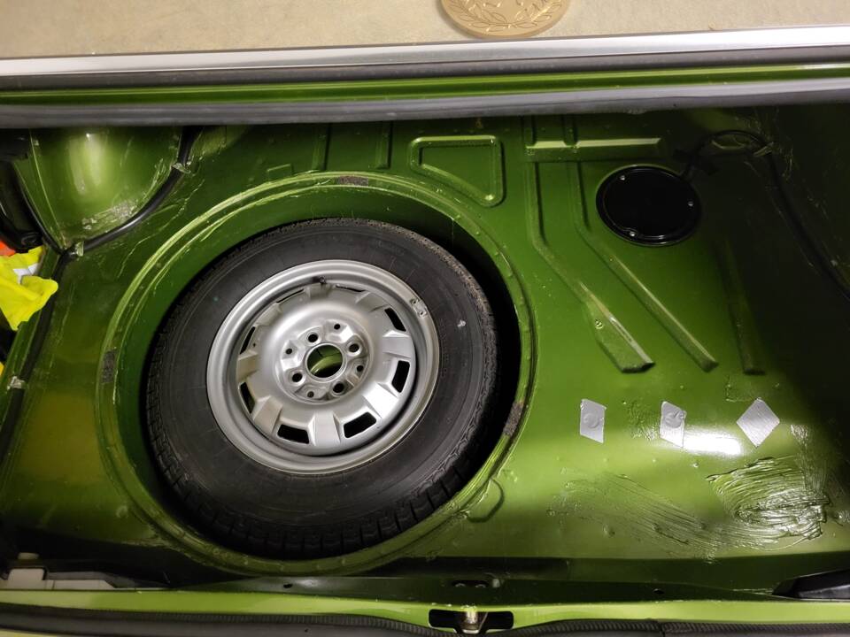 Image 13/91 of Volkswagen Passat 1.3 (1974)