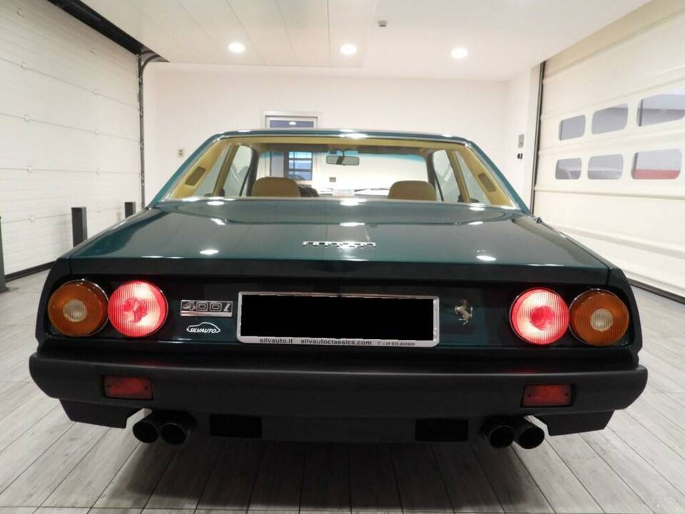 Image 13/15 of Ferrari Mondial Quattrovalvole (1983)