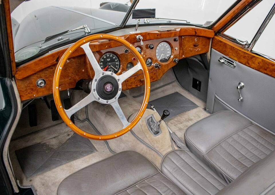Image 2/8 de Jaguar XK 140 DHC (1956)