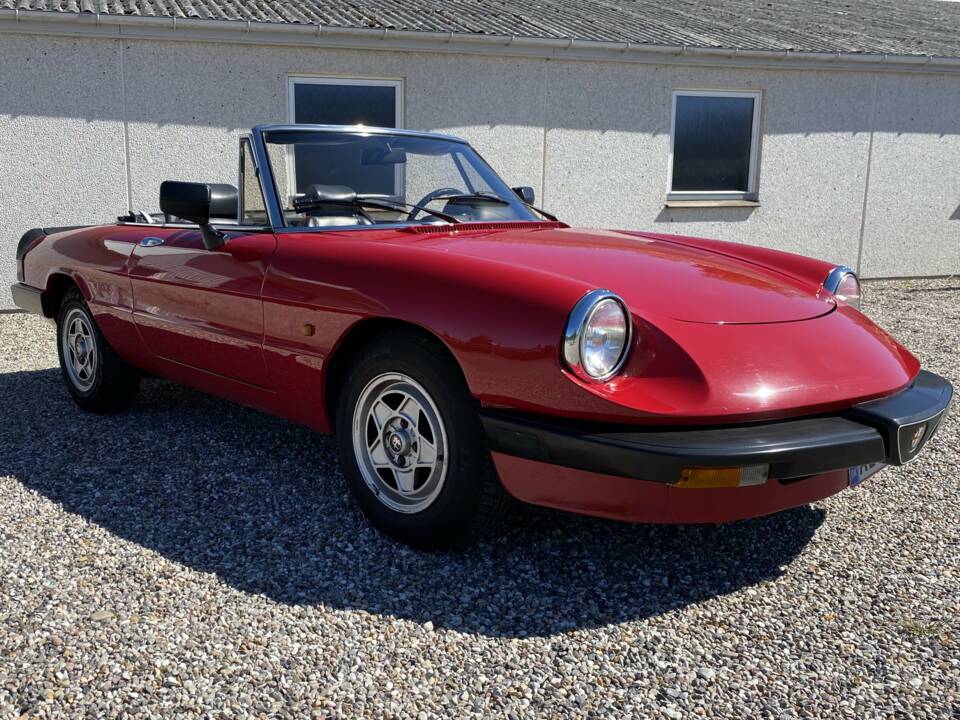 Image 7/56 of Alfa Romeo 2.0 Spider (1986)