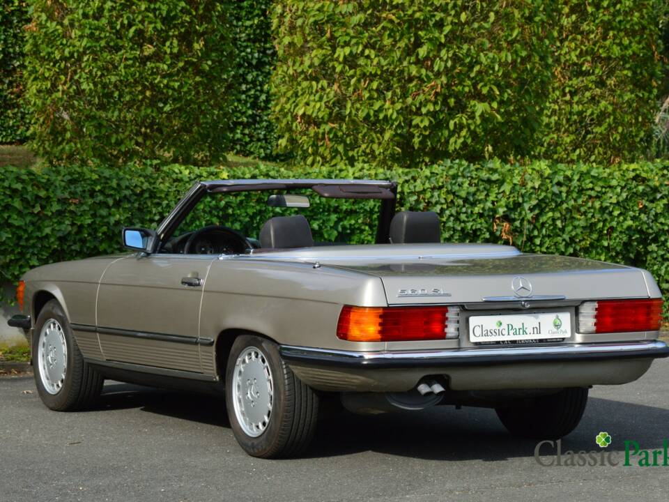 Image 3/47 de Mercedes-Benz 560 SL (1986)