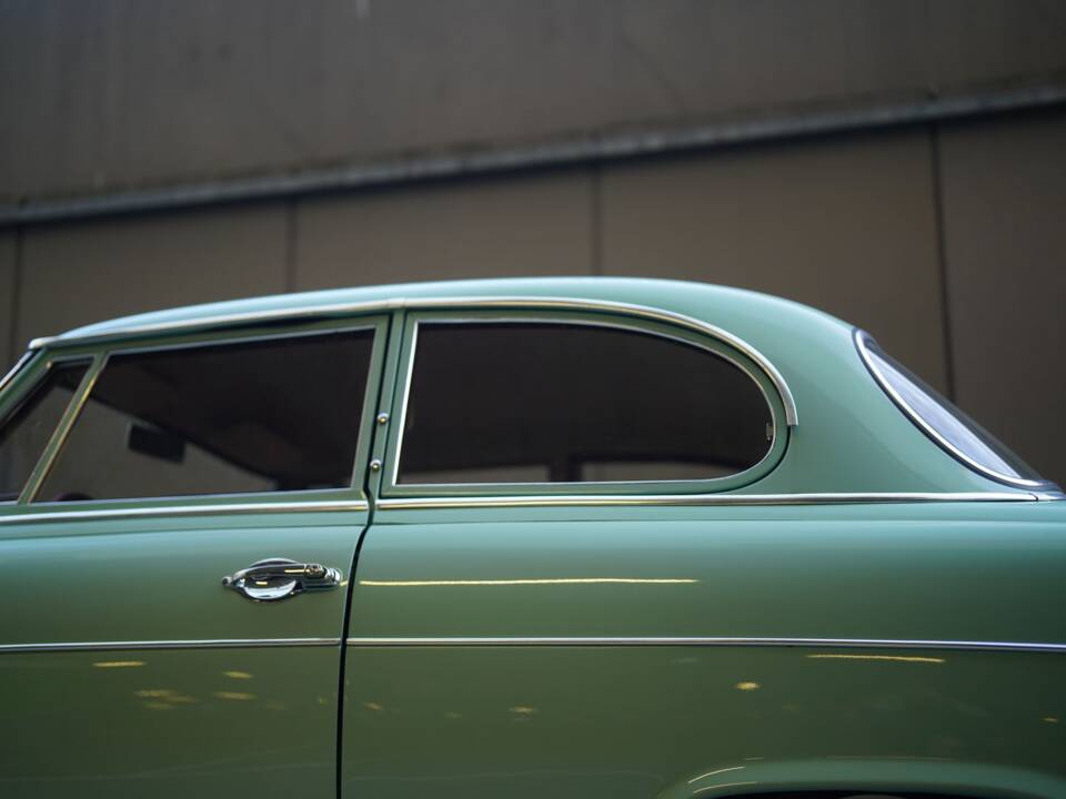 Image 65/83 of Borgward Isabella (1959)