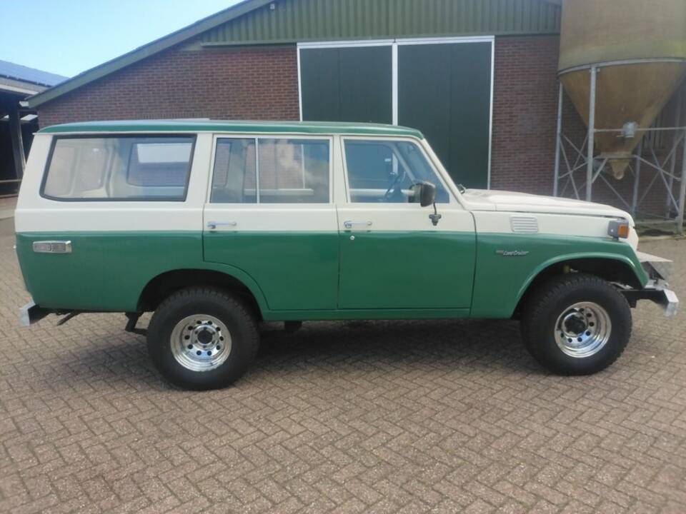 Image 1/8 of Toyota Land Cruiser FJ 55 (1980)