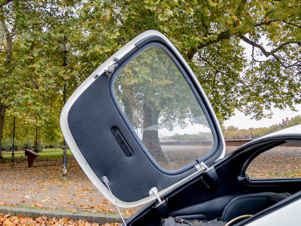 Image 49/50 de Jaguar Type E V12 (2+2) (1972)