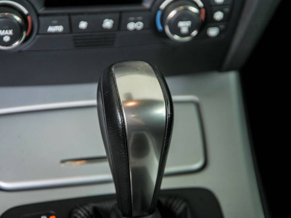 Afbeelding 29/50 van BMW 325i (2007)