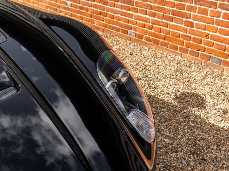 Image 40/77 of Aston Martin DBS (2009)