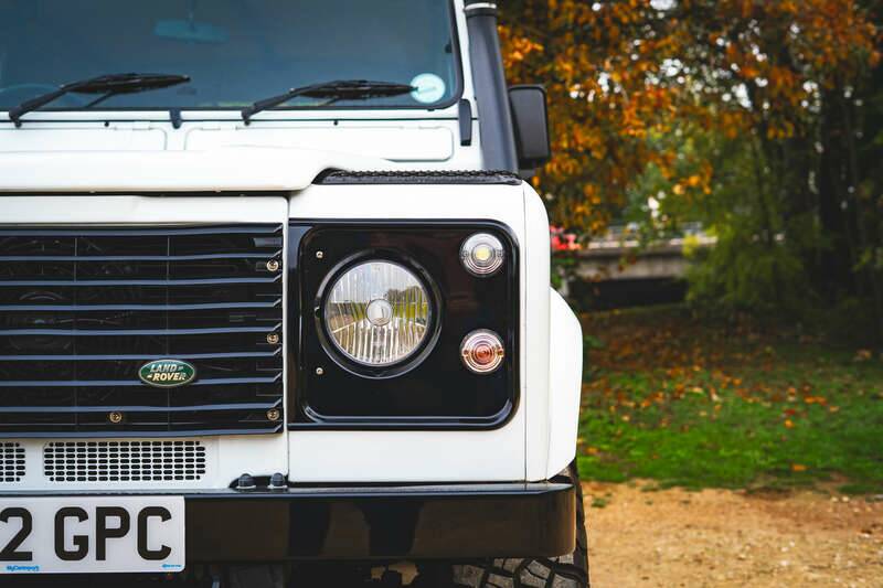 Image 34/50 of Land Rover Defender 90 (1997)