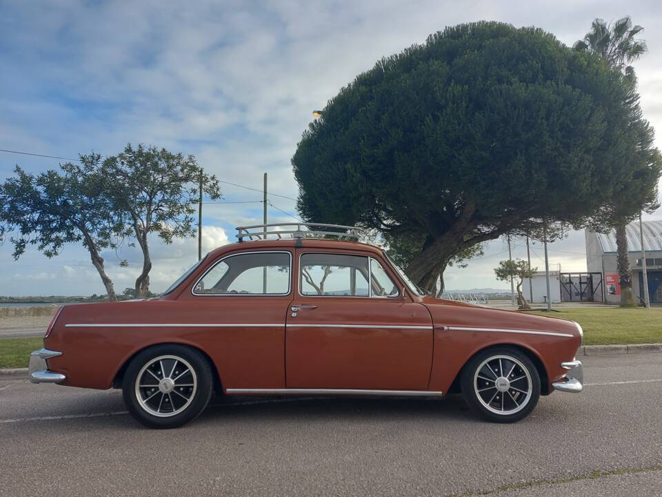 Image 3/73 of Volkswagen 1500 S (1964)