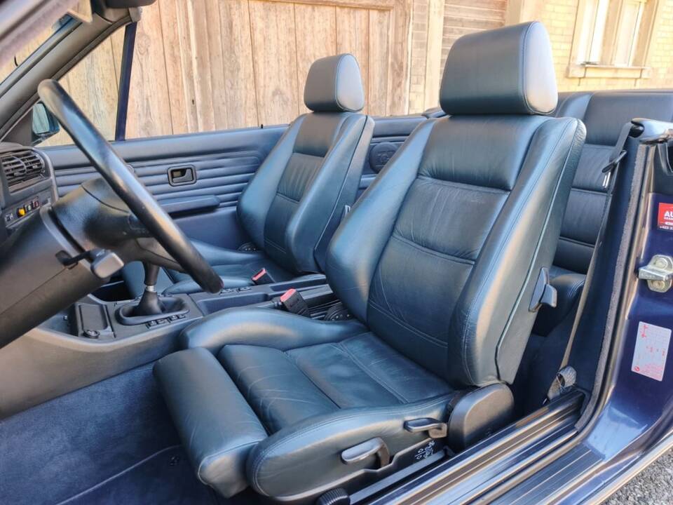 Afbeelding 8/26 van BMW 325i (1989)