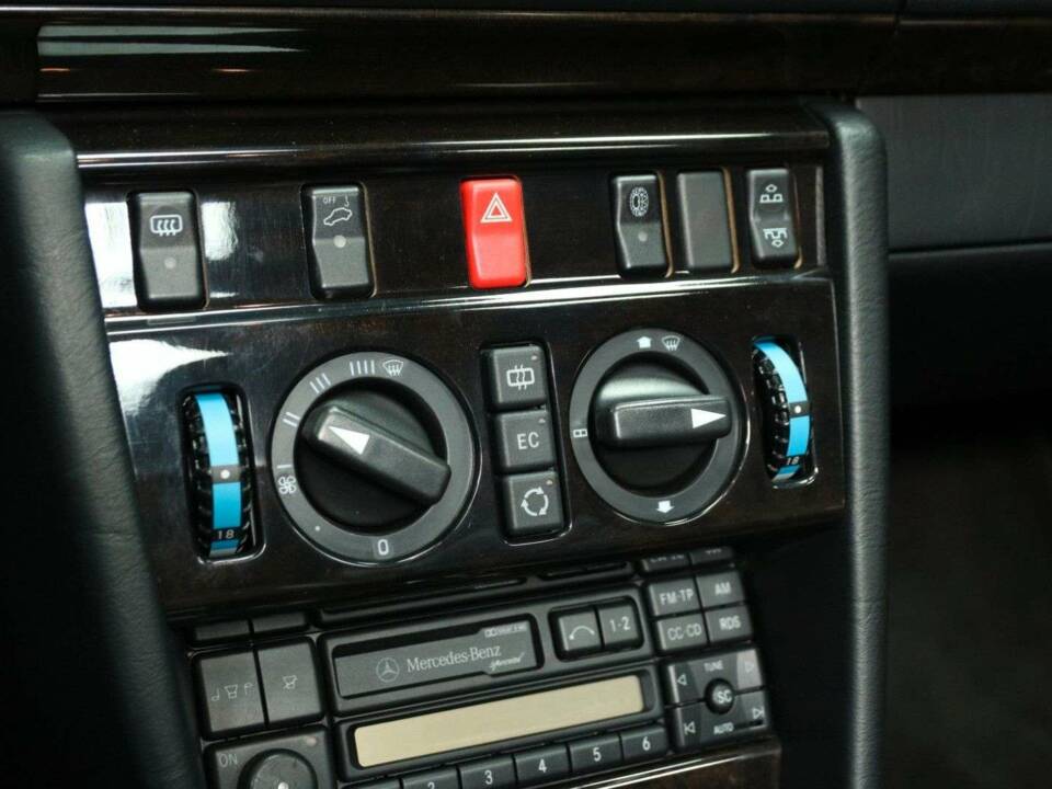 Immagine 15/30 di Mercedes-Benz E 320 &quot;Final Edition&quot; (1997)