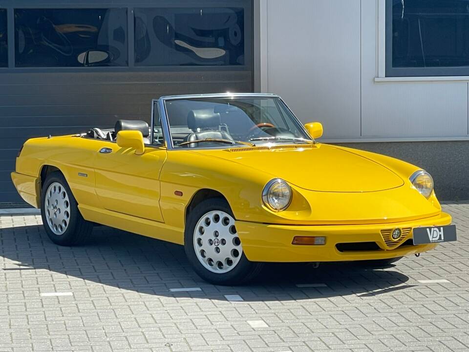 Image 1/21 of Alfa Romeo 2.0 Spider (1993)
