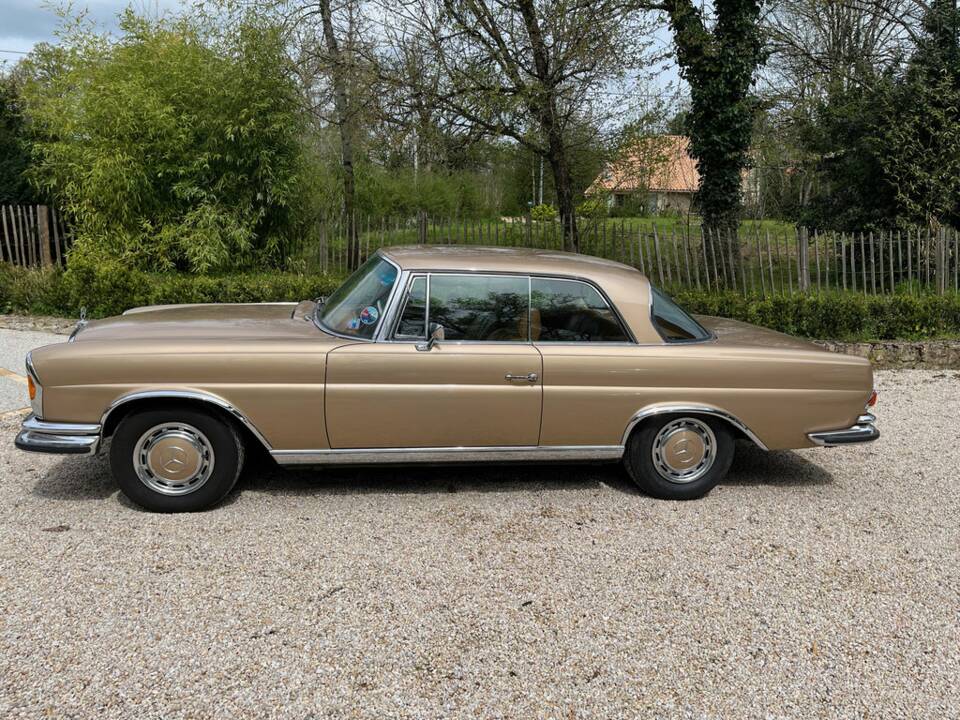 Image 5/8 de Mercedes-Benz 280 SE 3,5 (1971)