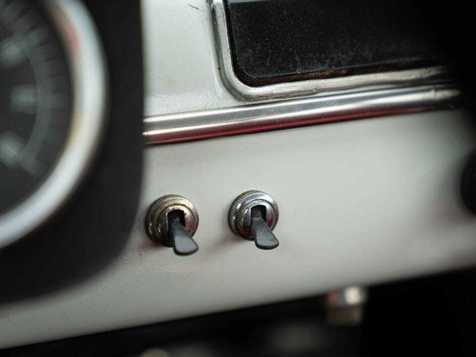 Image 44/50 of Abarth 695 SS (1966)