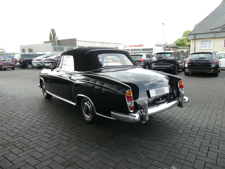 Imagen 6/24 de Mercedes-Benz 220 SE Cabriolet (1959)