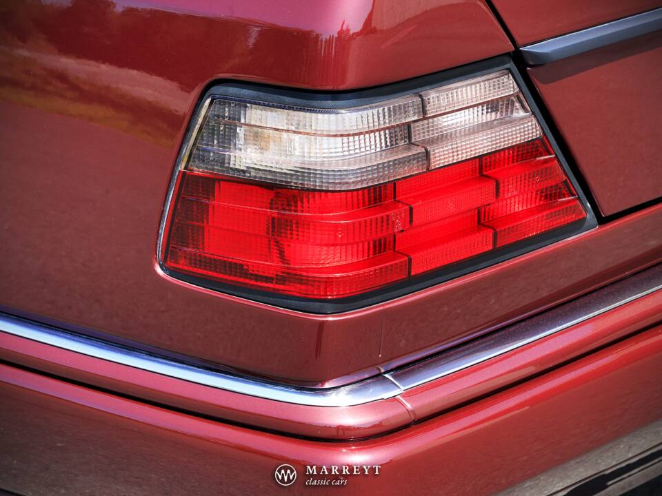Bild 20/79 von Mercedes-Benz E 220 (1996)