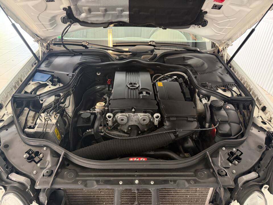 Image 14/14 of Mercedes-Benz E 200 Kompressor (2006)