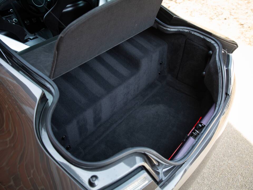 Bild 10/84 von Aston Martin V12 Vantage (2010)