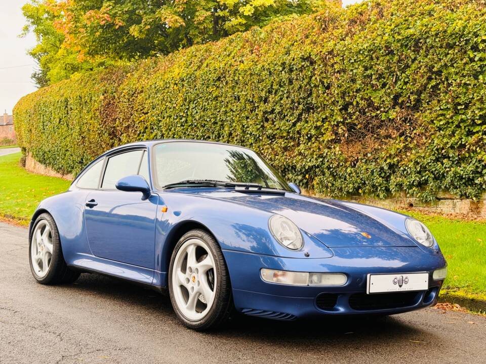 Image 2/27 of Porsche 911 Carrera S (1997)