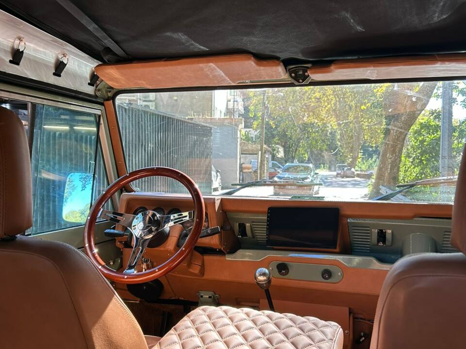 Image 44/72 of Land Rover 90 (1987)