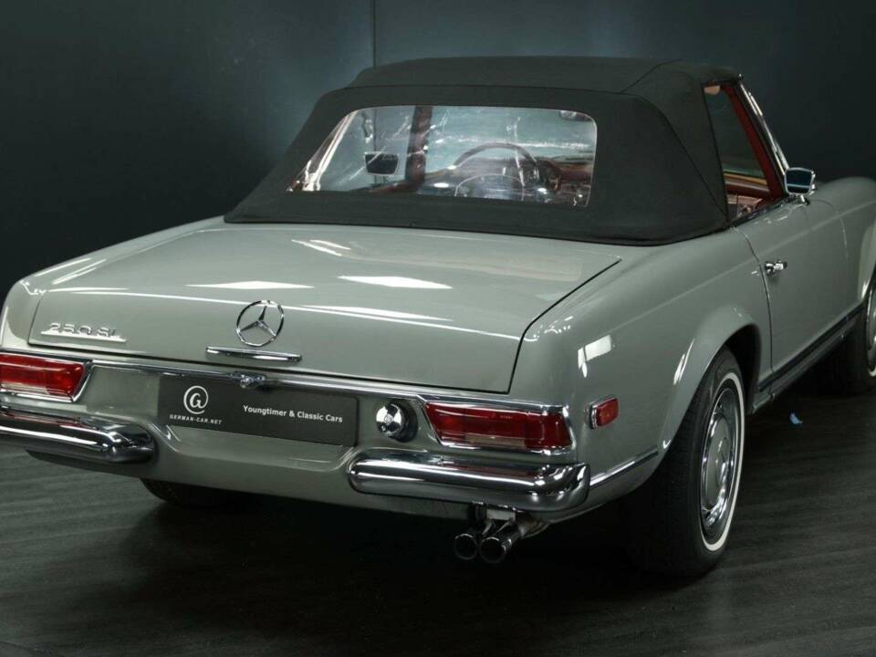 Bild 6/50 von Mercedes-Benz 250 SE (1968)